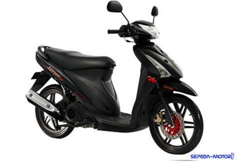 Sejarah dan Spesifikasi Suzuki Spin 2009