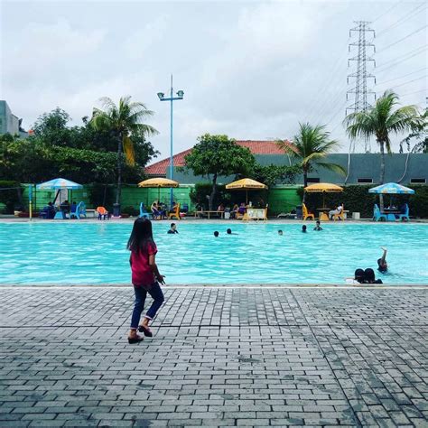 Harga Tiket Kolam Renang Hotel Santika Harapan Indah
