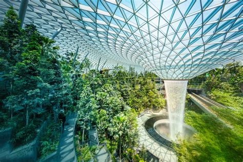 Harga Tiket Masuk Jewel Changi Airport