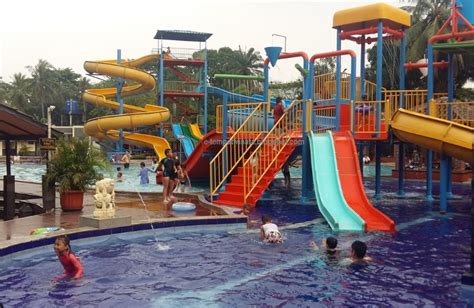 Harga Tiket Masuk Kolam Renang Situ Gintung