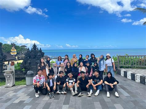 Panduan Berkunjung ke Tanah Lot