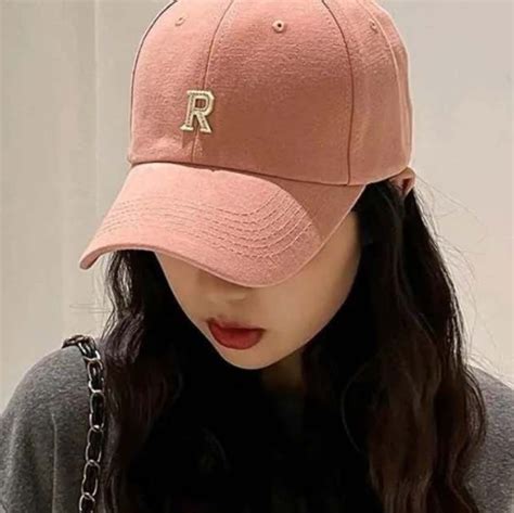 Kualitas dan Desain Topi Yupoong Sakura