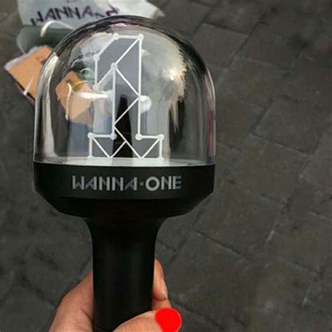 Harga Lightstick Wanna One