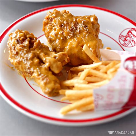 Tips Makan Hot and Cheesy Chicken KFC