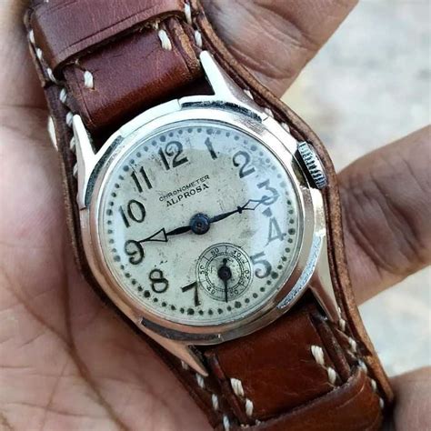 Cara Mendapatkan informasi Harga Jam Tangan Antik