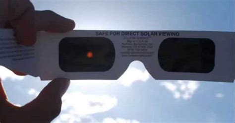 Karakteristik Kacamata Gerhana Matahari